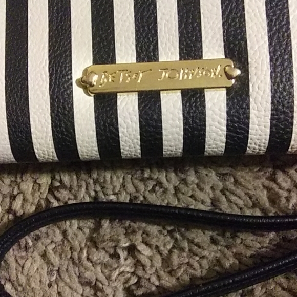 Wallet - Picture 4 of 4